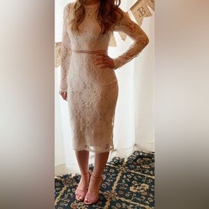 White lace long sleeve dress
